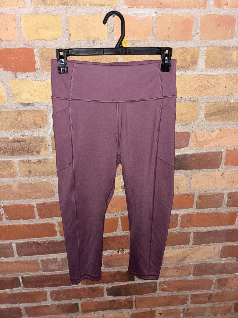 Victoria's Secret Plum High-Waist Cropped Active Leggings